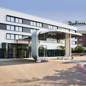 Radisson And Conference Centre London Heathrow فندق